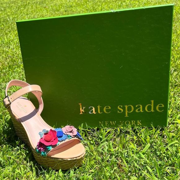 NIB $289 kate spade | Tinsley | Leather Wedges with Floral Detail & Natural - Picture 5 of 17